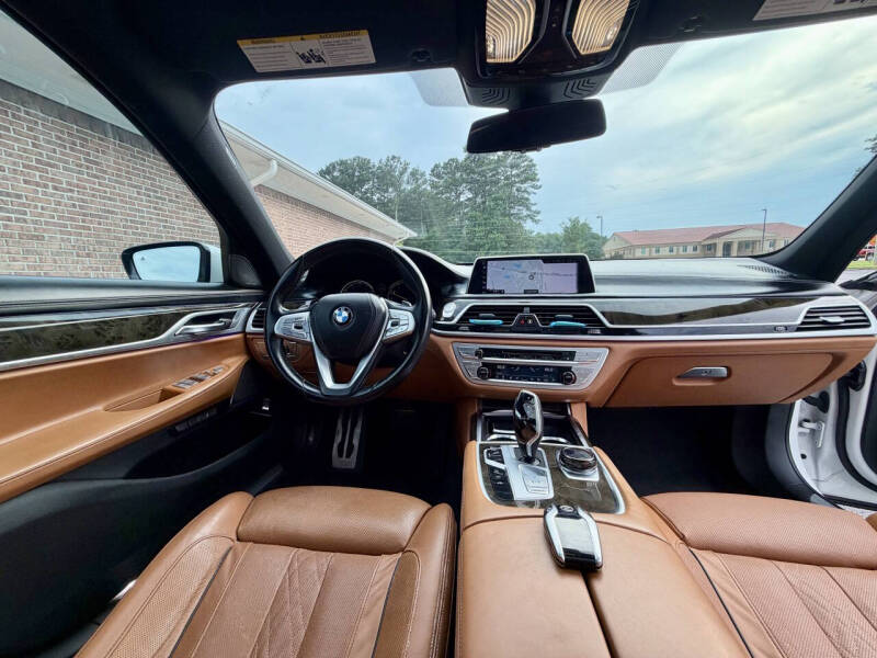 2017 BMW 7 Series 740i