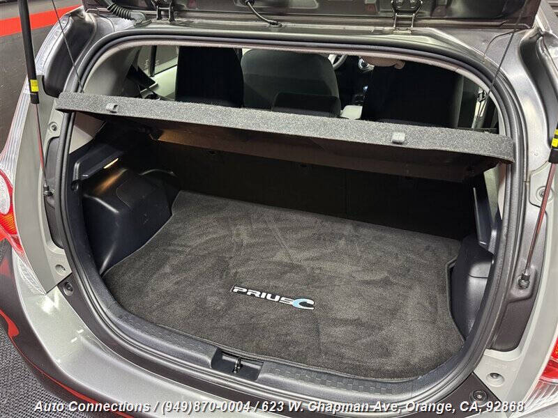 2014 Toyota Prius c Three