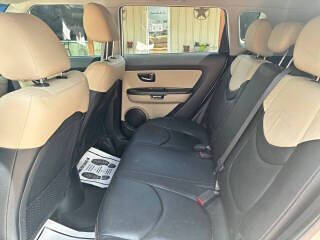 2011 Kia Soul +