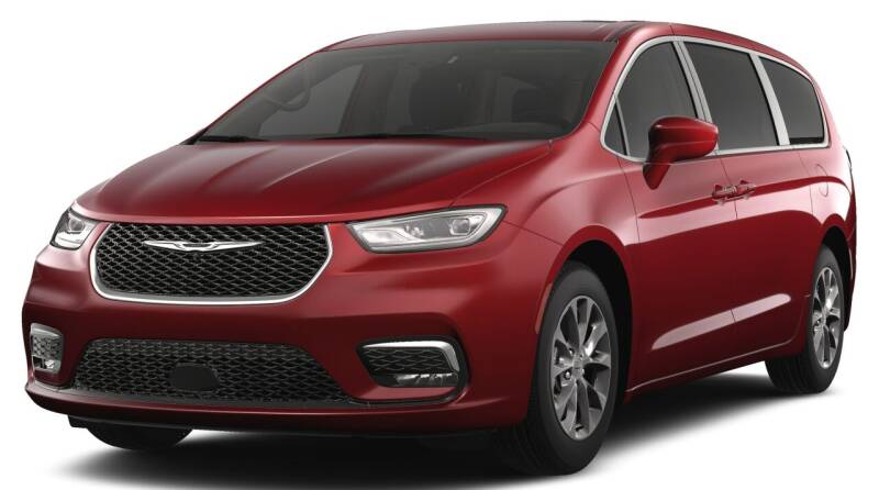 2023 Chrysler Pacifica for sale at PETERSEN CHRYSLER DODGE JEEP in Waupaca WI
