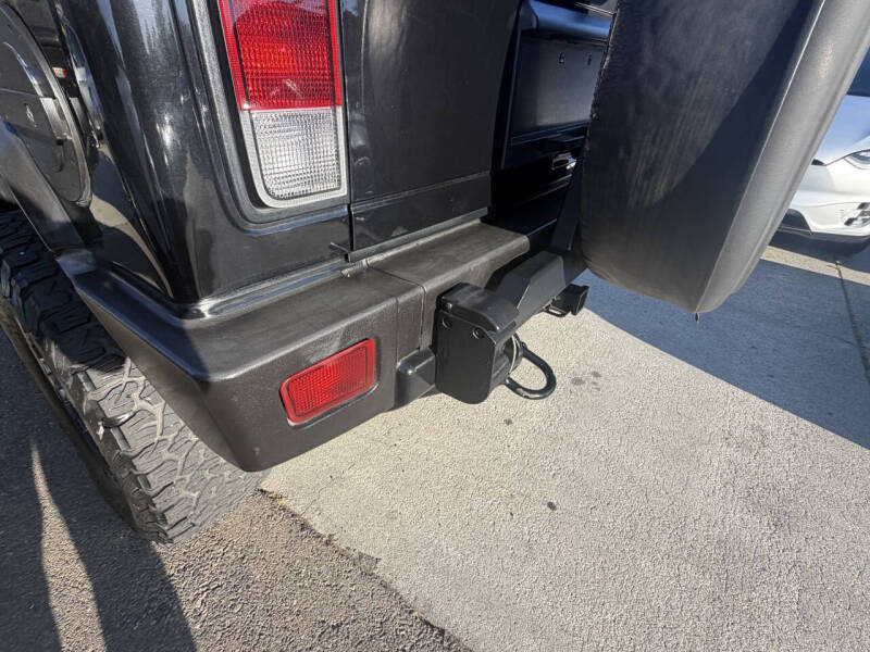 2005 HUMMER H2