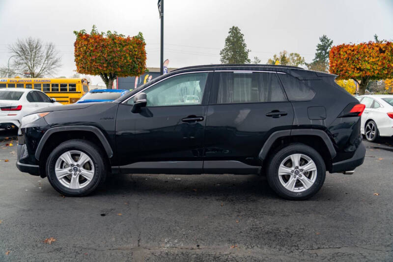 2020 Toyota RAV4 Hybrid XLE