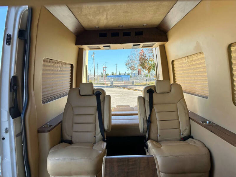 2014 Mercedes-Benz Sprinter 2500