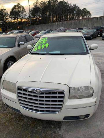 2009 Chrysler 300 for sale at J D USED AUTO SALES INC in Doraville GA