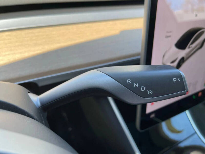 2020 Tesla Model 3 Standard Range Plus