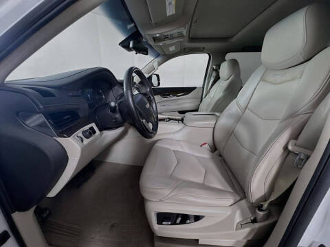 2019 Cadillac Escalade Luxury