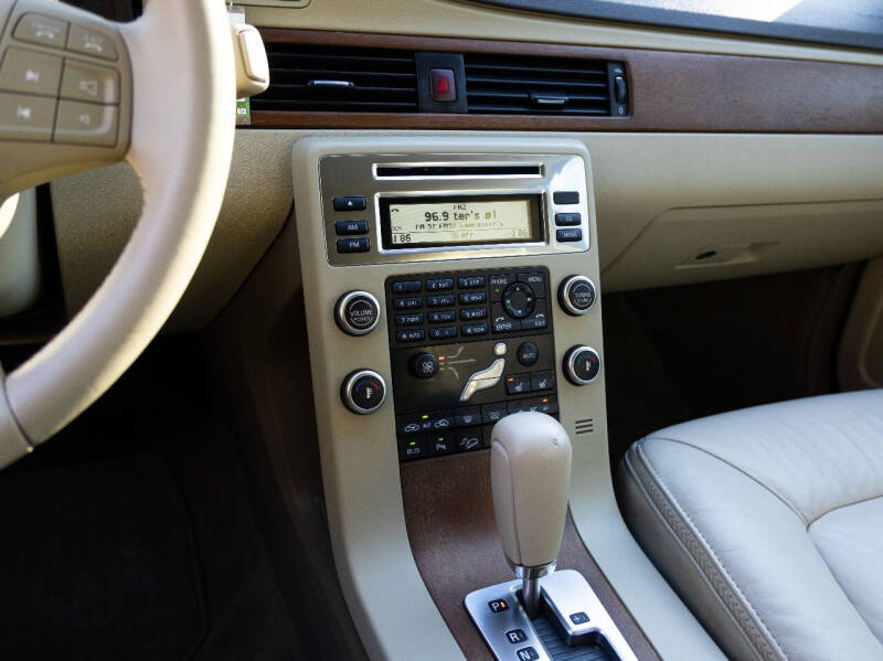 2010 Volvo XC70 3.2