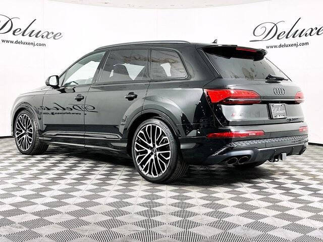 2025 Audi SQ7 4.0T quattro Premium Plus