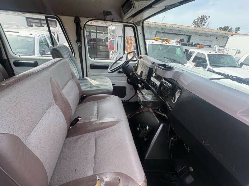 2001 International 4800