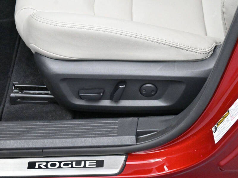 2022 Nissan Rogue SL