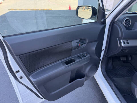 2009 Scion xB