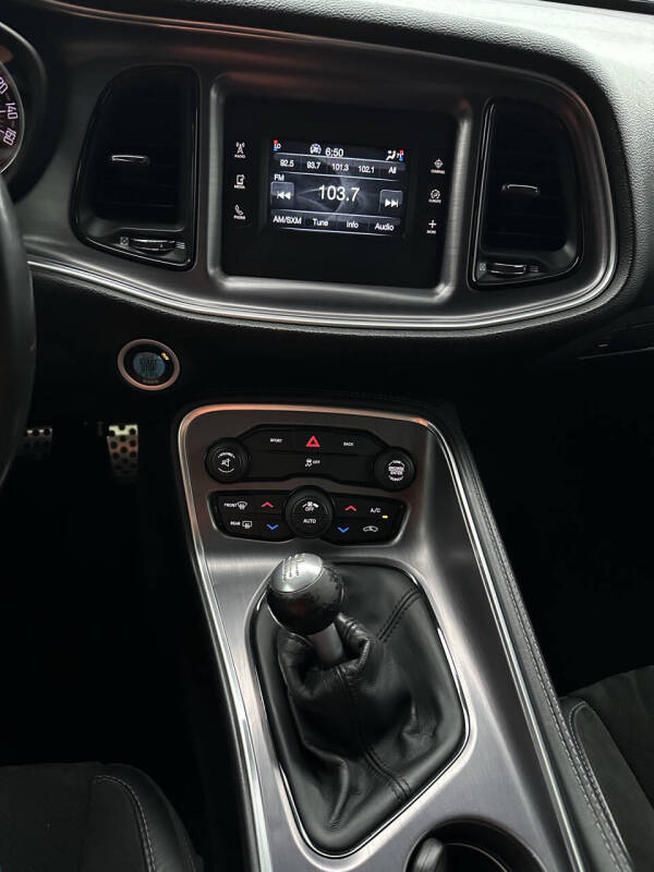 2015 Dodge Challenger R/T