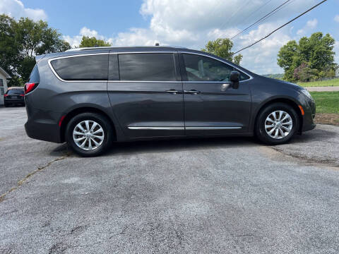 2018 Chrysler Pacifica for sale at K & P Used Cars, Inc. in Philadelphia TN