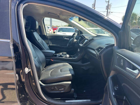 2020 Ford Edge Titanium