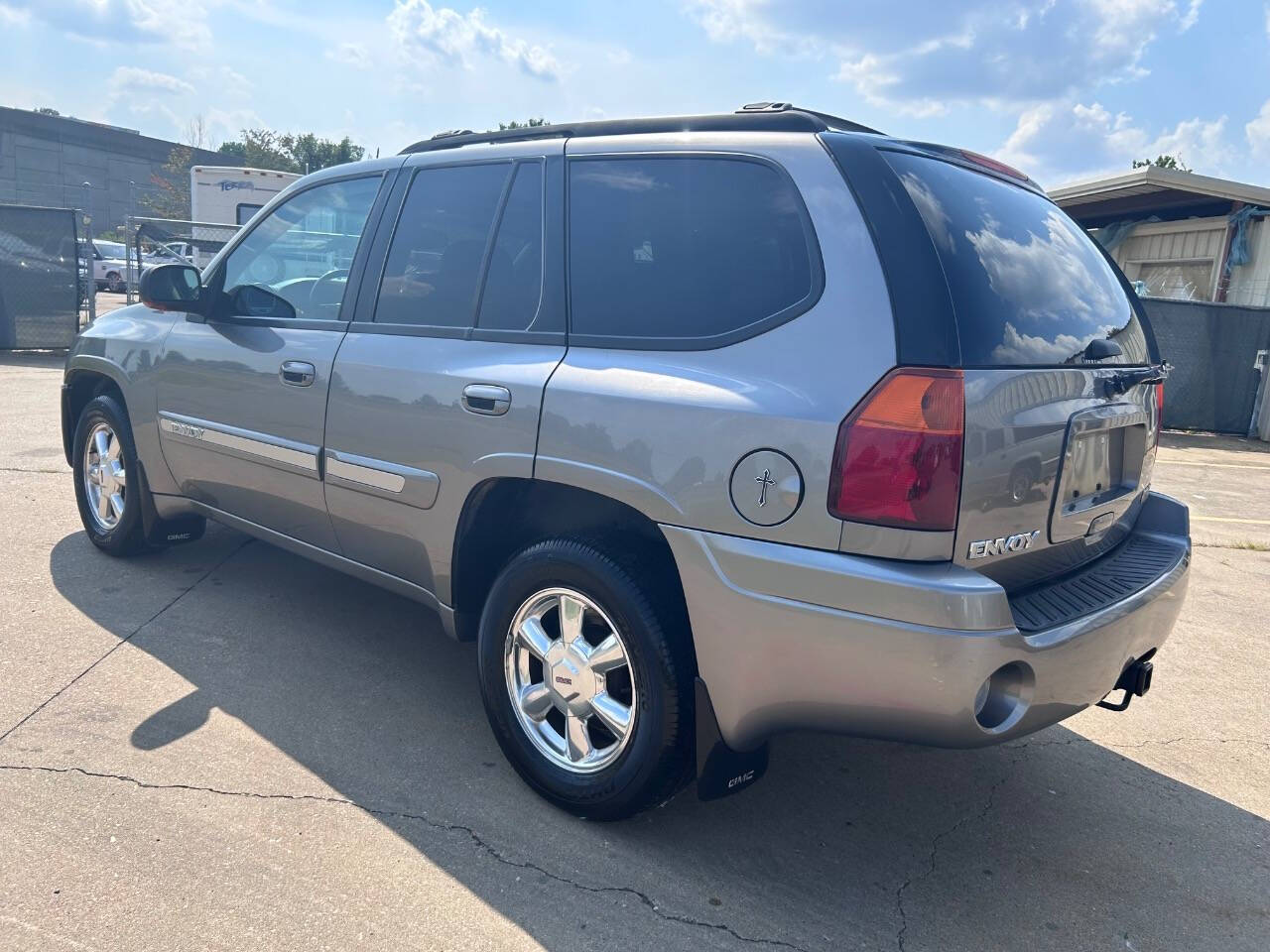 2005 GMC Envoy for sale at E & R Auto in Sherwood, AR