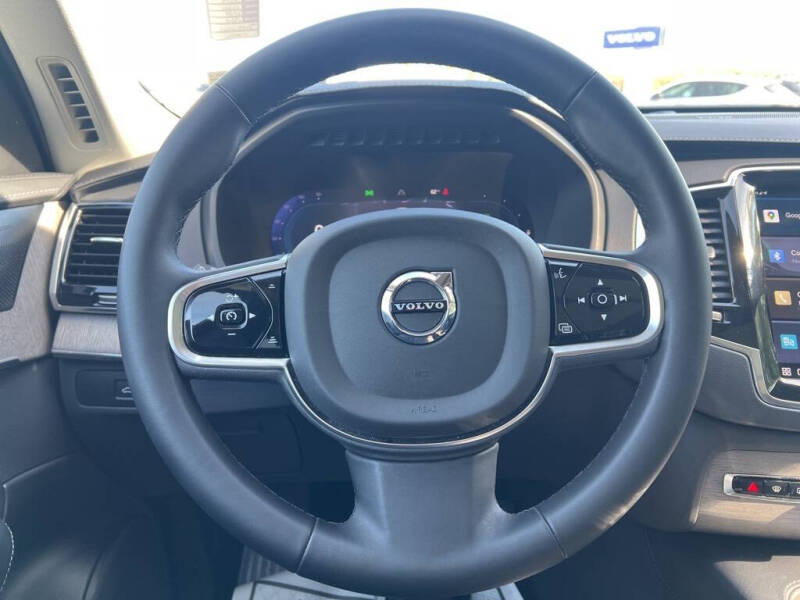2023 Volvo XC90 Recharge T8 Ultimate Bright Theme 7P