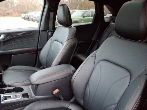 2026 Ford Escape Hybrid ST-Line Elite