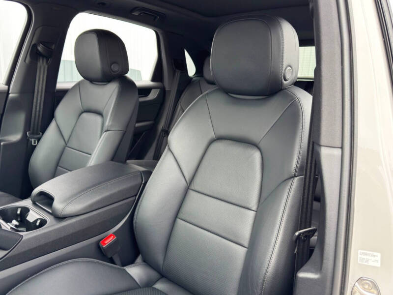 2024 Porsche Cayenne