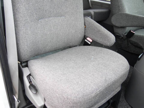 2004 Ford E-Series E-250