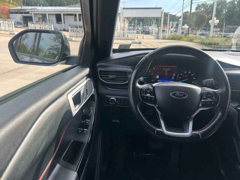 2022 Ford Explorer ST-Line