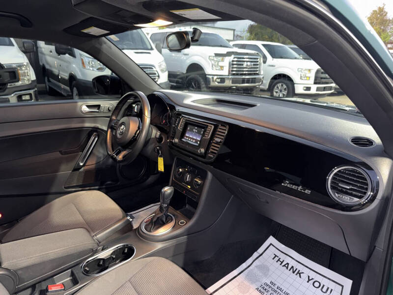 2018 Volkswagen Beetle 2.0T Coast