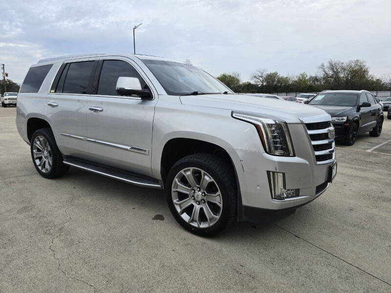 2017 Cadillac Escalade Standard