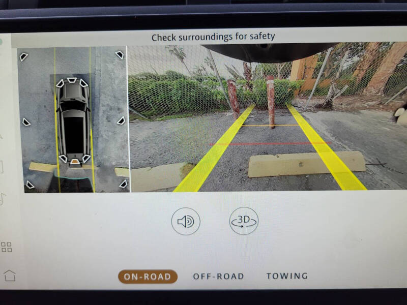 2024 Land Rover Defender 130 P400 X-Dynamic SE