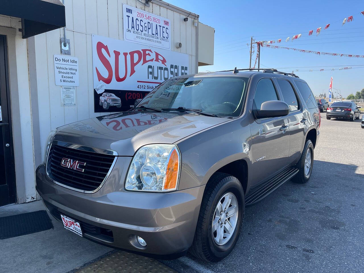 2014 GMC Yukon for sale at Super Auto Sales Modesto in Modesto, CA