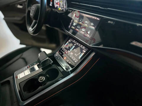 2020 Audi Q8 quattro Prestige 55 TFSI