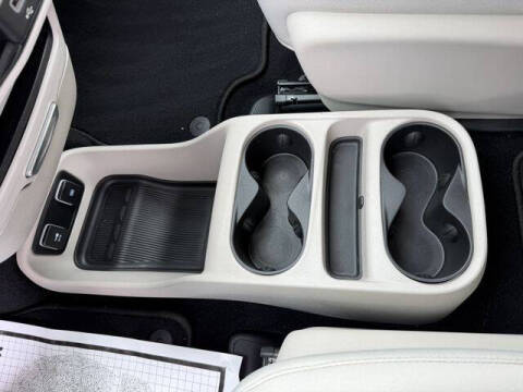 2017 Chrysler Pacifica Hybrid Touring Plus