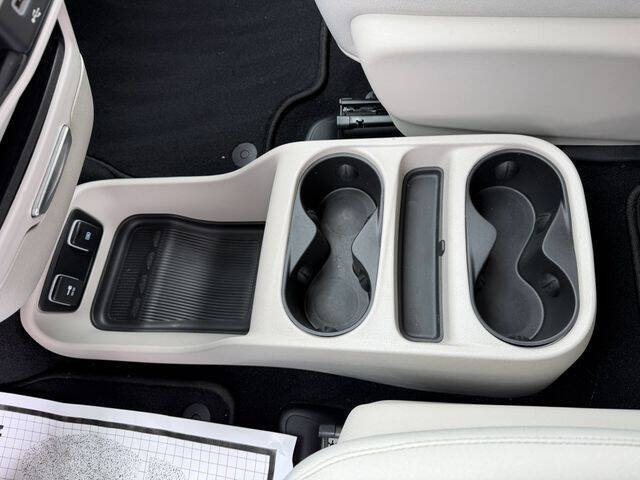 2017 Chrysler Pacifica Hybrid Touring Plus