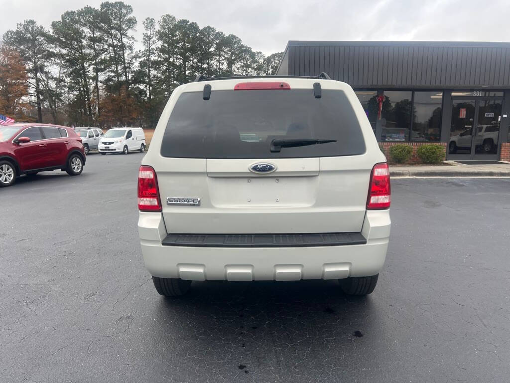 2008 Ford Escape XLT photo 12