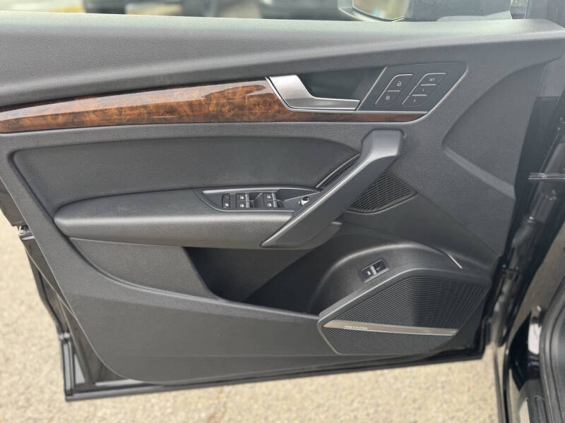 2018 Audi Q5 2.0T quattro Premium Plus