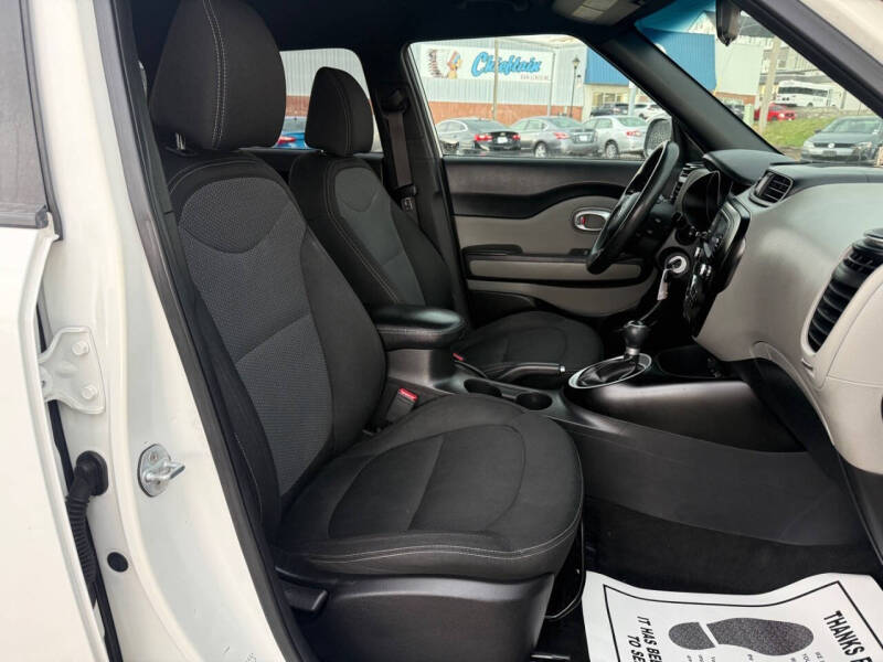 2017 Kia Soul +