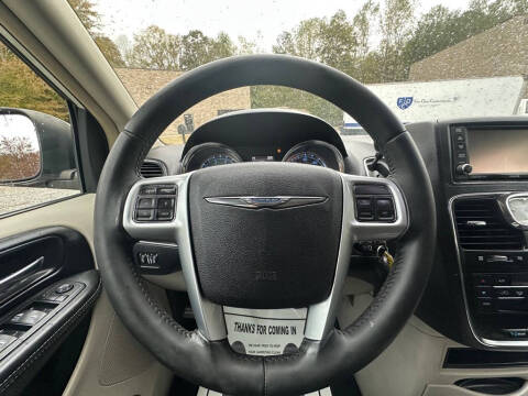 2012 Chrysler Town and Country Touring