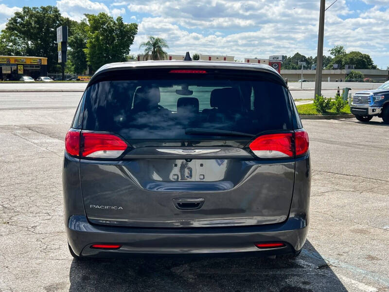 2017 Chrysler Pacifica Touring