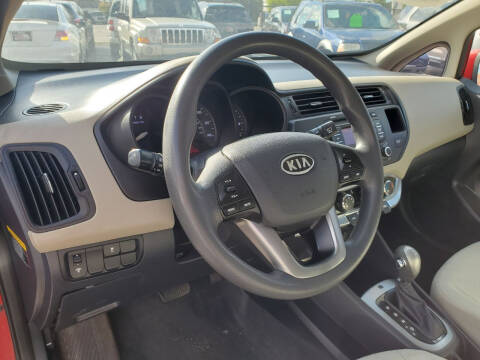 2012 Kia Rio 5-Door LX