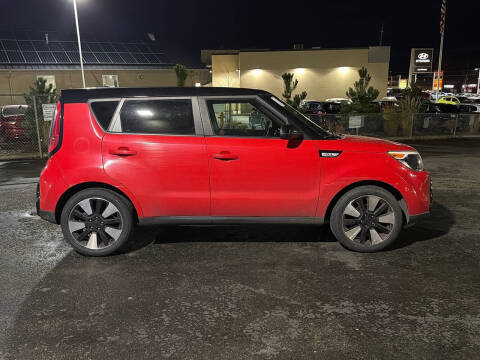 2016 Kia Soul +