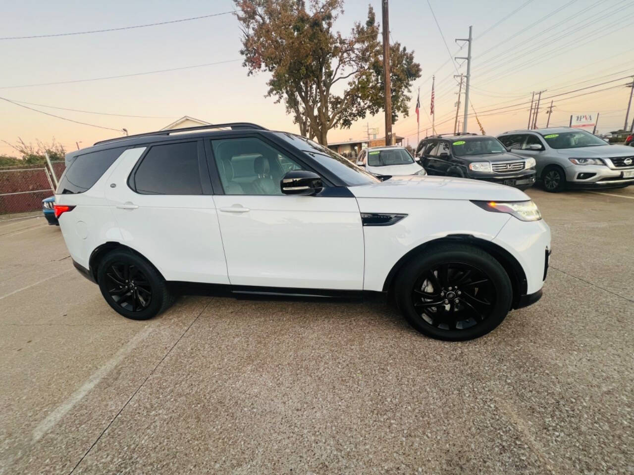 2018 Land Rover Discovery for sale at Drive Way Autos in Garland, TX