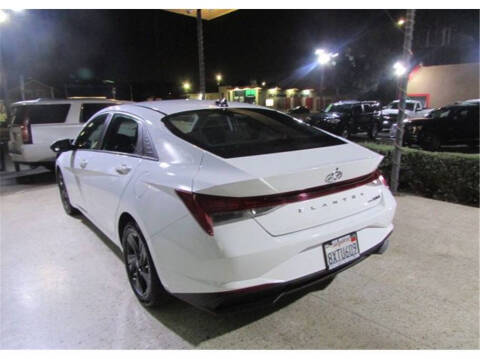 2021 Hyundai Elantra Hybrid Blue