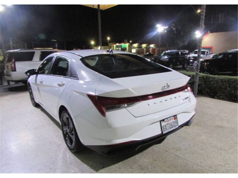 2021 Hyundai Elantra Hybrid Blue