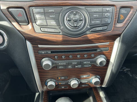 2017 Nissan Pathfinder Platinum