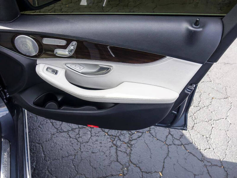 2016 Mercedes-Benz C-Class