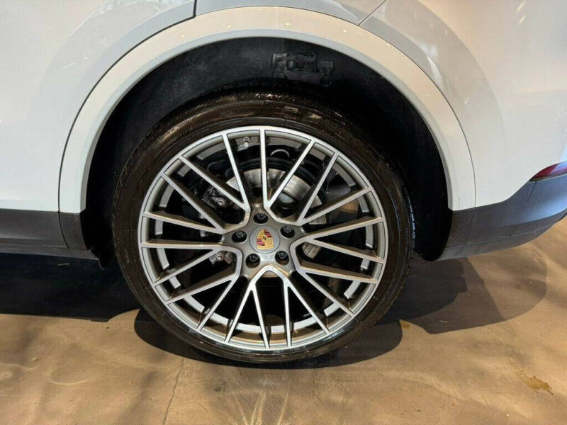 2023 Porsche Cayenne
