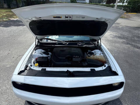 2020 Dodge Challenger SXT