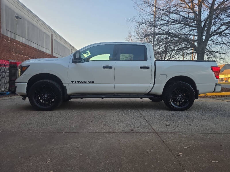 2018 Nissan Titan SV
