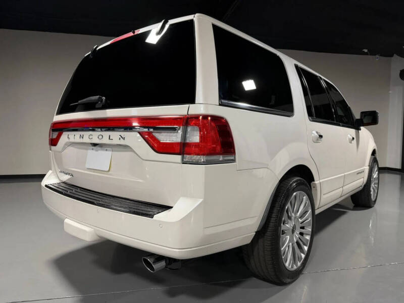 2017 Lincoln Navigator Select