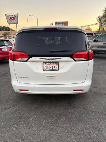 2017 Chrysler Pacifica Touring