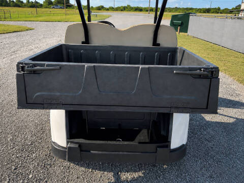 2023 E-Z-GO RXV ELiTE