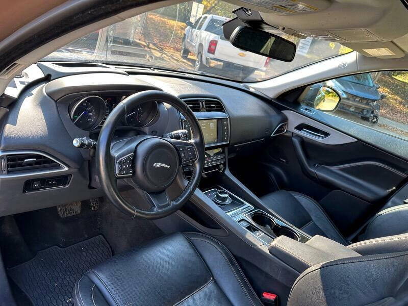 2017 Jaguar F-PACE 35t Prestige